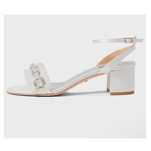 Badgley Mischka | Talitha Low Block Heel With Tulle & Crystals Ivory | 7.5